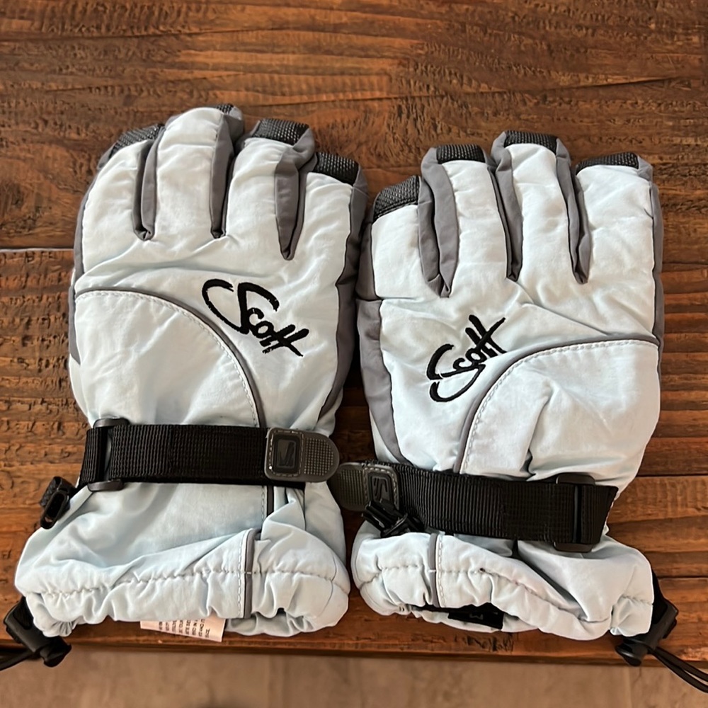 Snow gloves